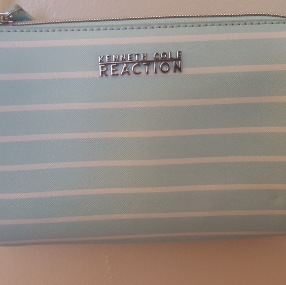 Purse - Picture 1 of 2